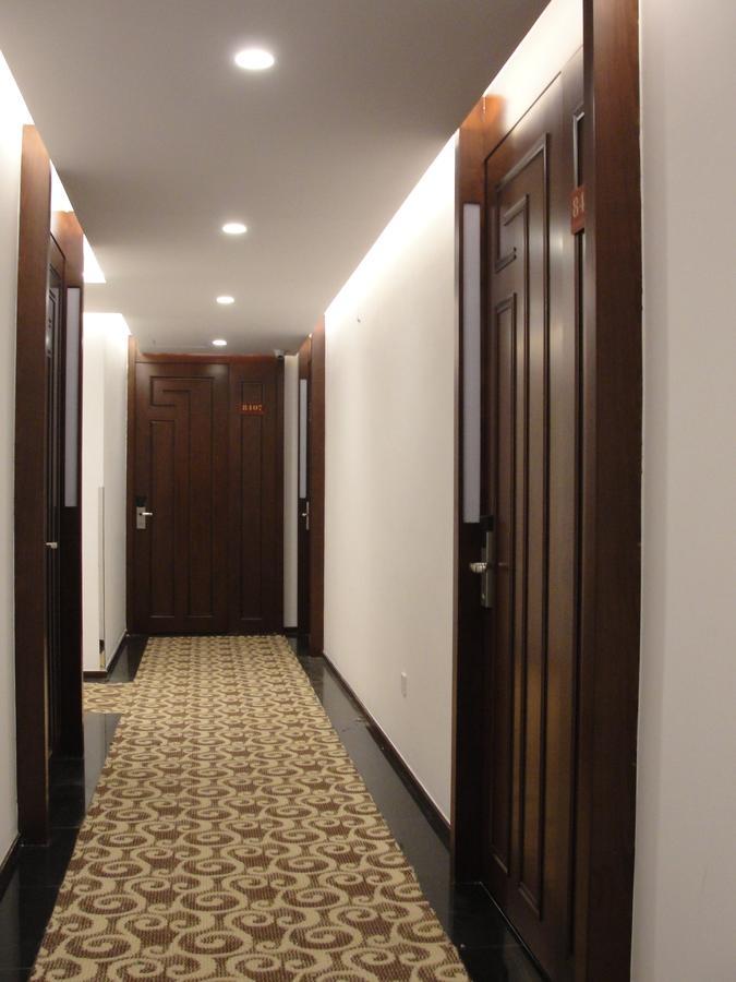 Royal Holiday Hotel Yangon Exterior photo