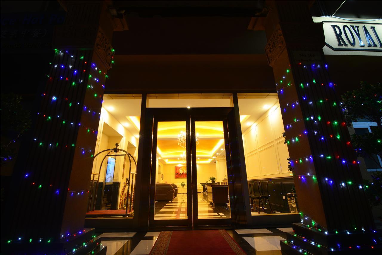 Royal Holiday Hotel Yangon Exterior photo