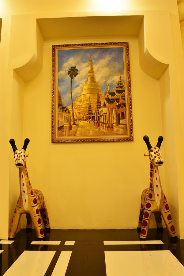 Royal Holiday Hotel Yangon Exterior photo